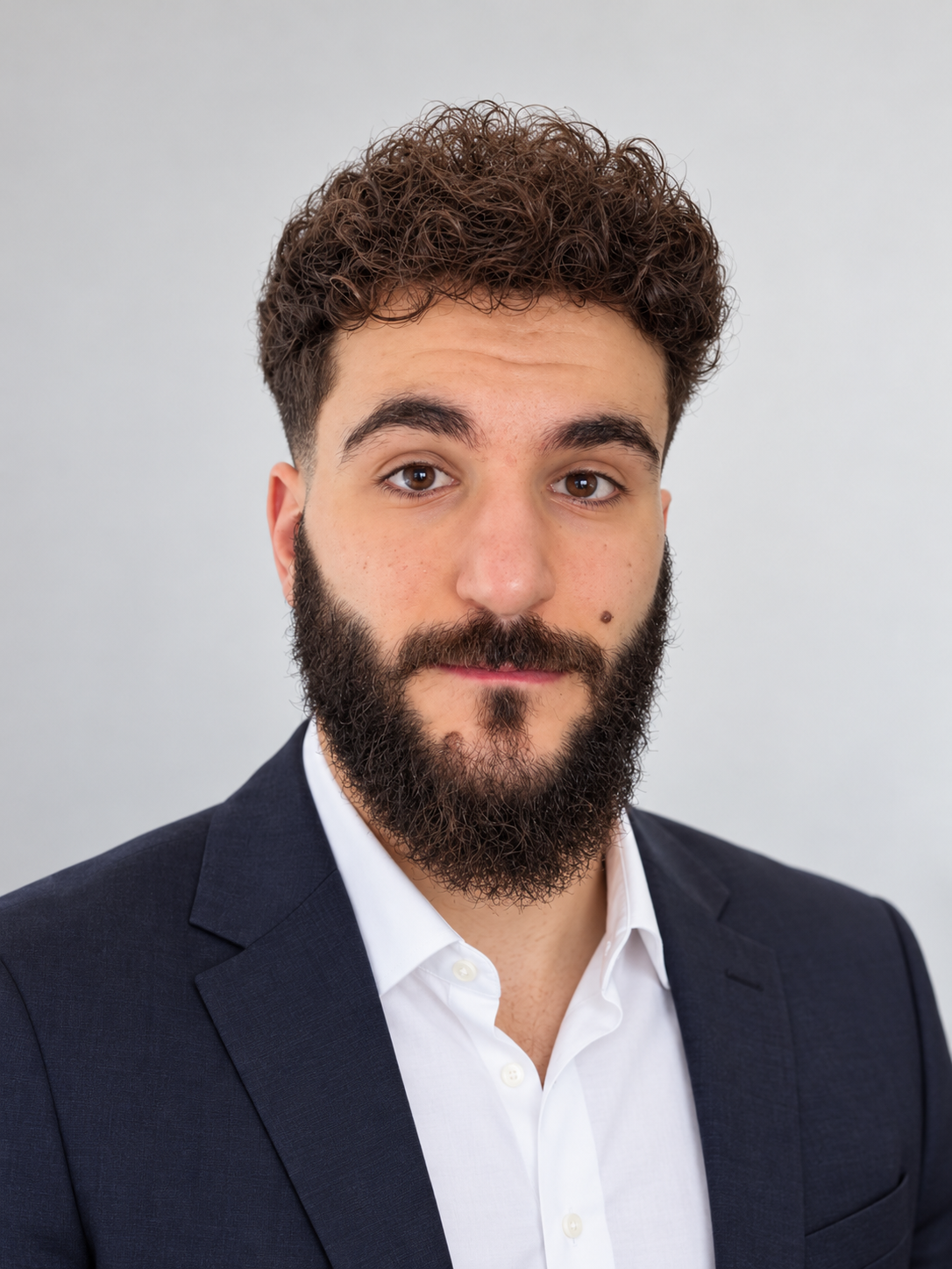 Retrato profesional de Alberto Morilla Carvajal